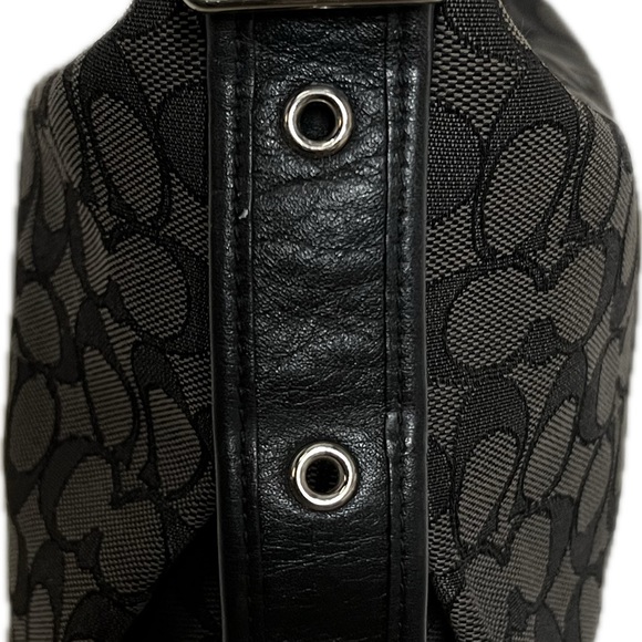 Coach 36314 Dufflette in
Signature Jacquard Leather
Black Smoke EUC - Picture 2 of 16